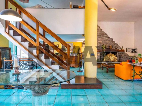 casa indipendente in vendita a Lavagna
