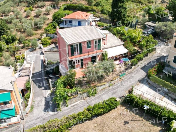 casa indipendente in vendita a Lavagna