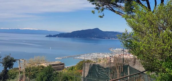 terreno in vendita a Lavagna