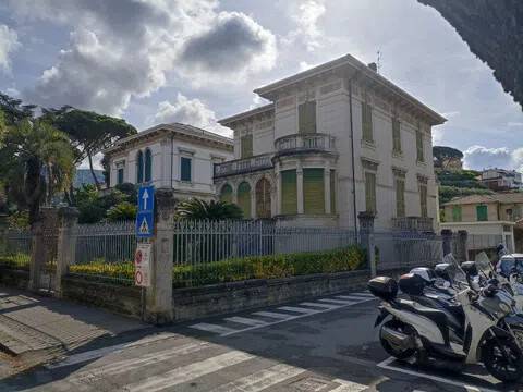 casa indipendente in vendita a Lavagna