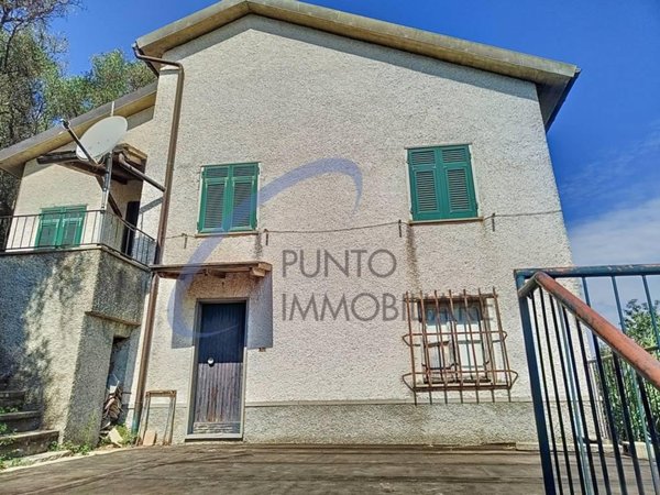 casa indipendente in vendita a Leivi in zona Curlo