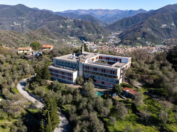 intera palazzina in vendita a Leivi in zona San Bartolomeo