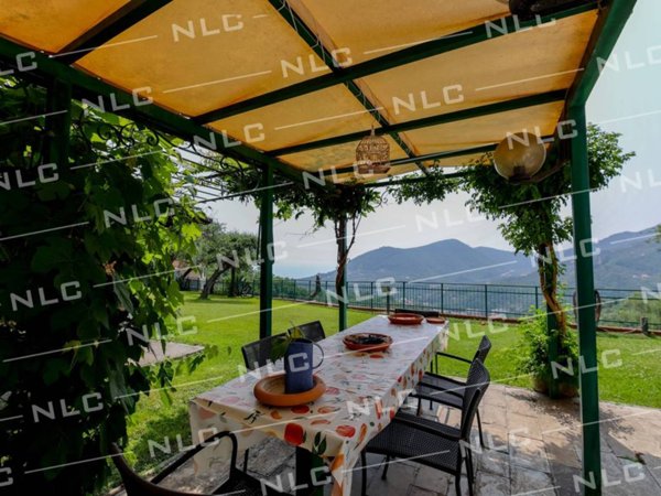 casa indipendente in vendita a Leivi