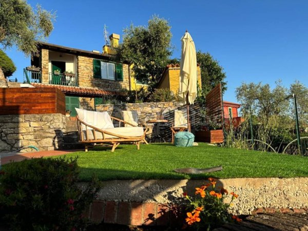 casa indipendente in vendita a Leivi in zona San Bartolomeo