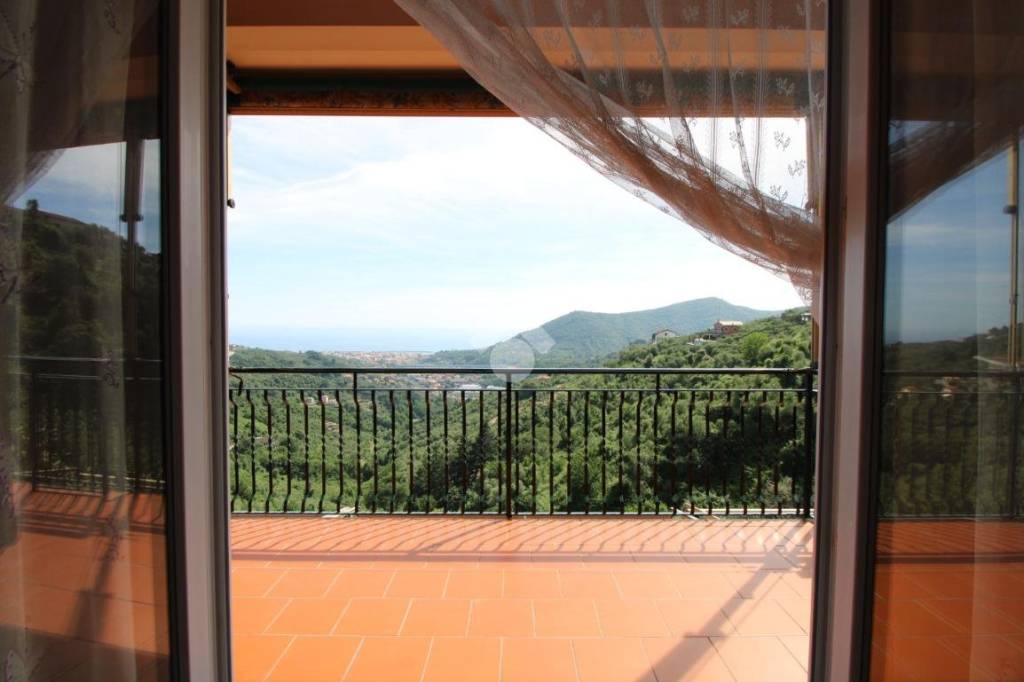 appartamento in vendita a Leivi in zona San Bartolomeo