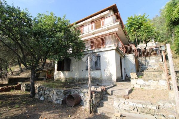 casa indipendente in vendita a Leivi in zona Curlo