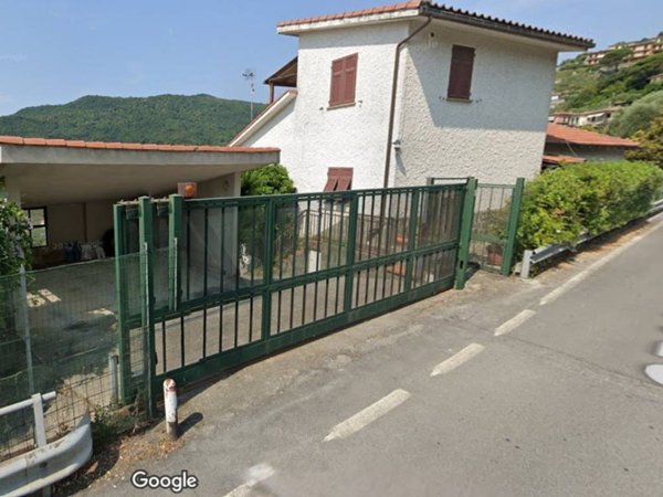 casa indipendente in vendita a Leivi