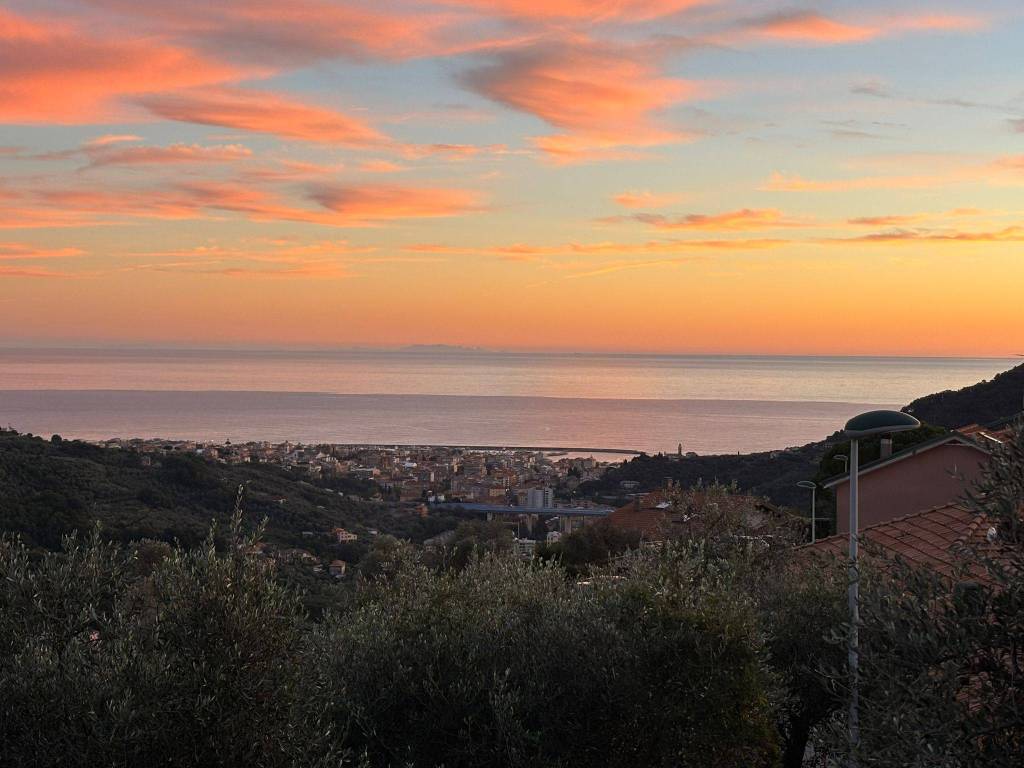 casa indipendente in vendita a Leivi in zona San Bartolomeo