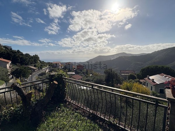 casa indipendente in vendita a Leivi