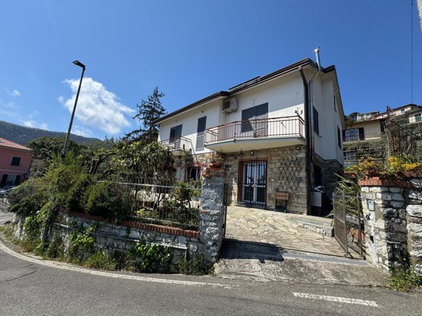 casa indipendente in vendita a Leivi