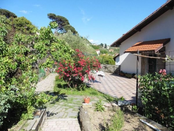 appartamento in vendita a Leivi in zona Bocco