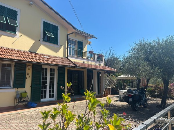 casa indipendente in vendita a Leivi