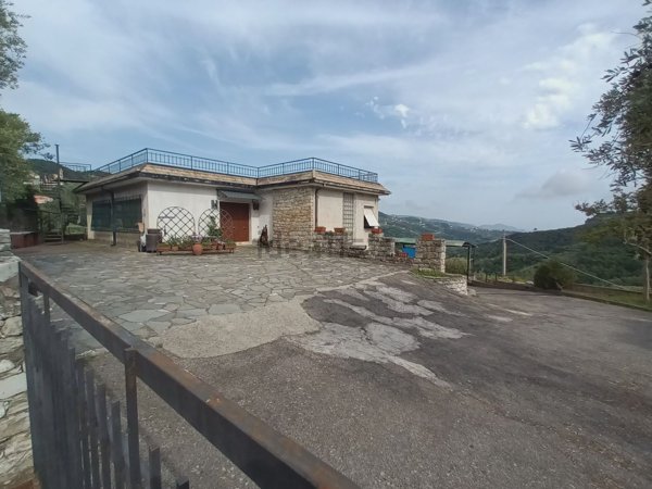 casa indipendente in vendita a Leivi