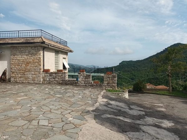 casa indipendente in vendita a Leivi in zona Bocco