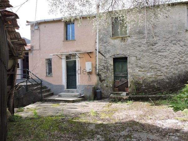 quadrivano in vendita a Leivi