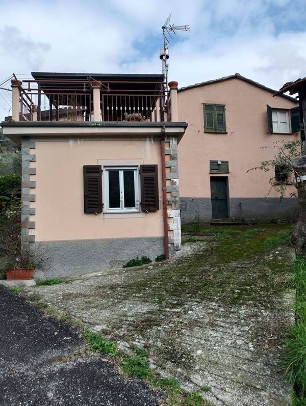 casa indipendente in vendita a Leivi