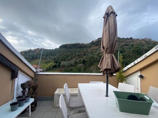 appartamento in vendita a Leivi in zona Rostio