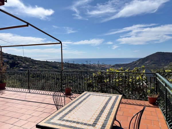 appartamento in vendita a Leivi in zona San Bartolomeo