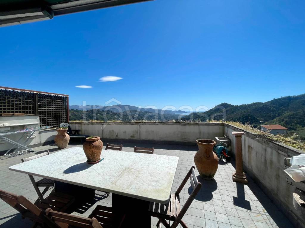 casa indipendente in vendita a Leivi in zona Bocco