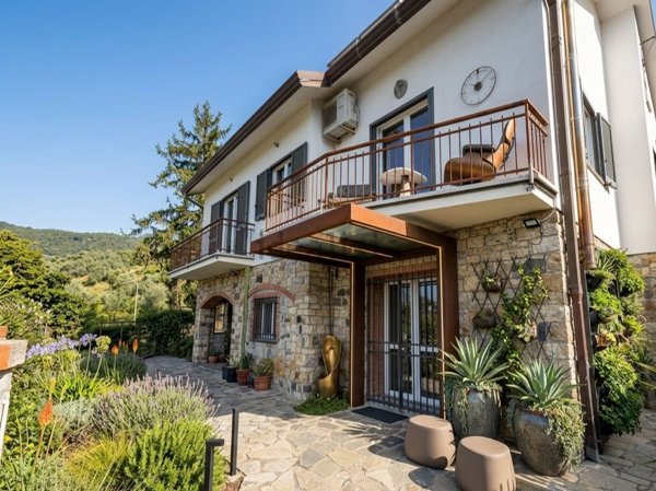 casa indipendente in vendita a Leivi