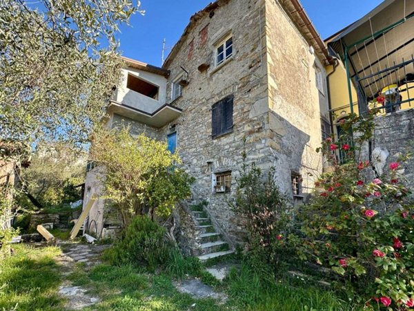 casa indipendente in vendita a Leivi