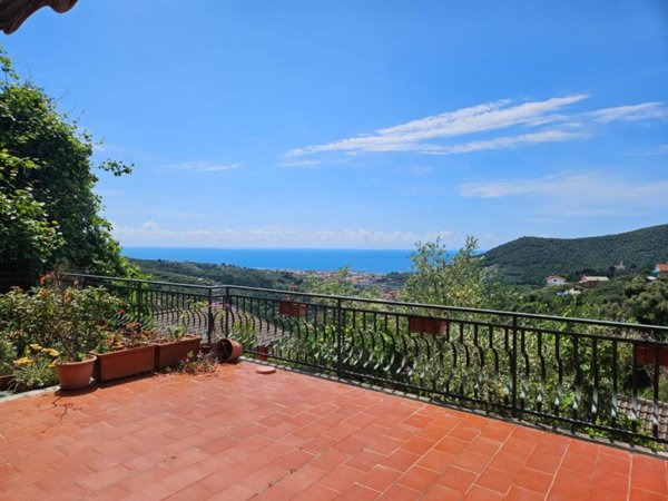 appartamento in vendita a Leivi in zona San Bartolomeo