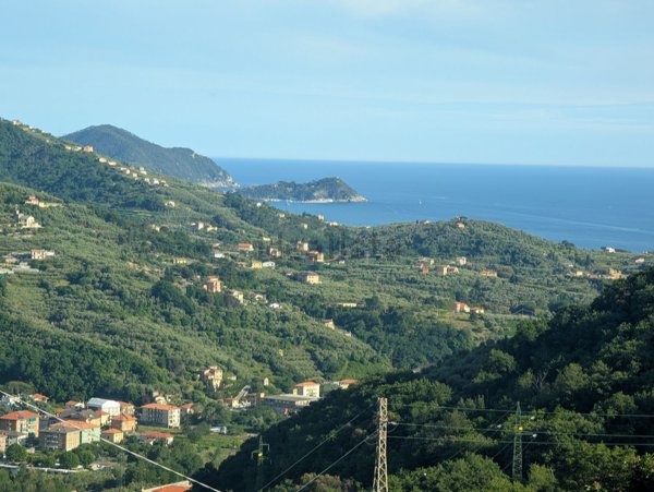 casa indipendente in vendita a Leivi in zona Curlo