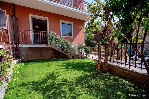appartamento in vendita a Leivi in zona Rostio