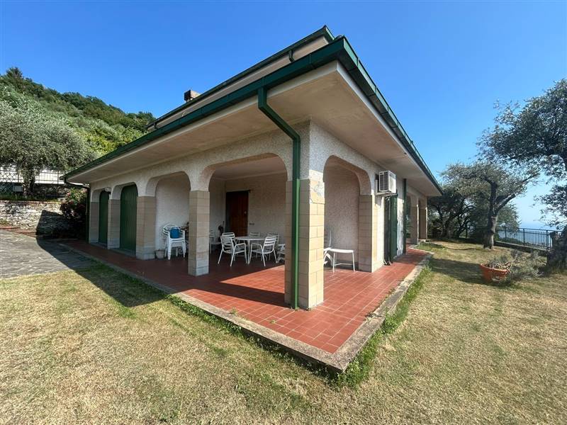 casa indipendente in vendita a Leivi in zona San Bartolomeo