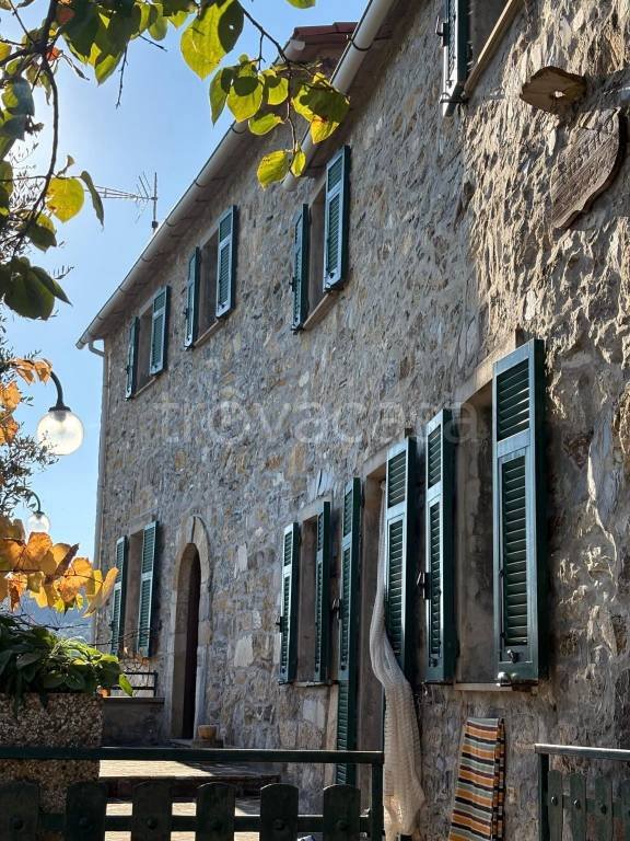 casa indipendente in vendita a Leivi in zona Solaro