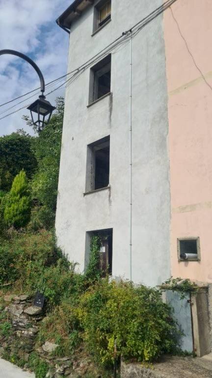 casale in vendita a Lorsica in zona Figarolo