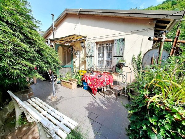 casa indipendente in vendita a Lorsica in zona Acqua di Sopra