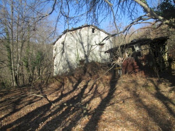 casa indipendente in vendita a Lumarzo in zona Ferriere