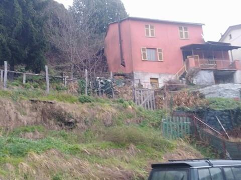 casa indipendente in vendita a Lumarzo