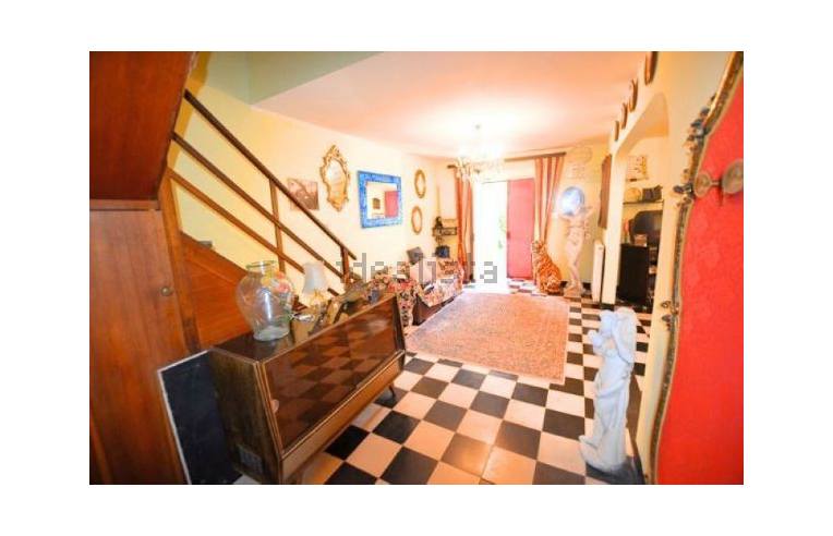 casa indipendente in vendita a Lumarzo in zona Pannesi
