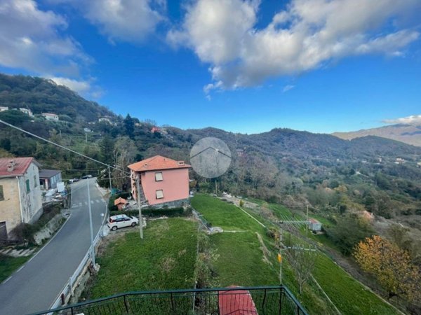 appartamento in vendita a Lumarzo in zona Pannesi