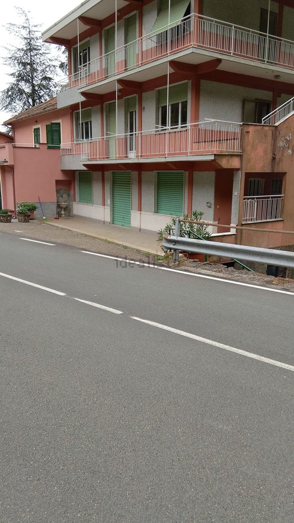 casa indipendente in vendita a Lumarzo in zona Boasi