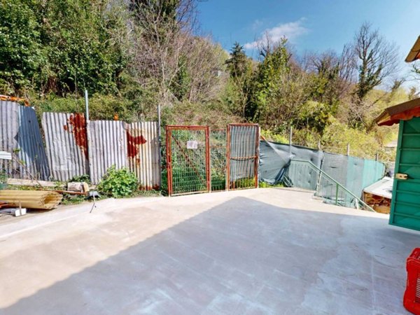 casa indipendente in vendita a Lumarzo