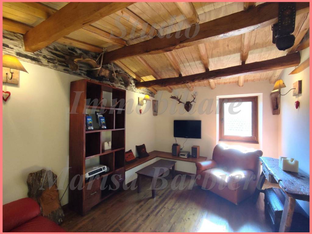 appartamento in vendita a Lumarzo in zona Pannesi