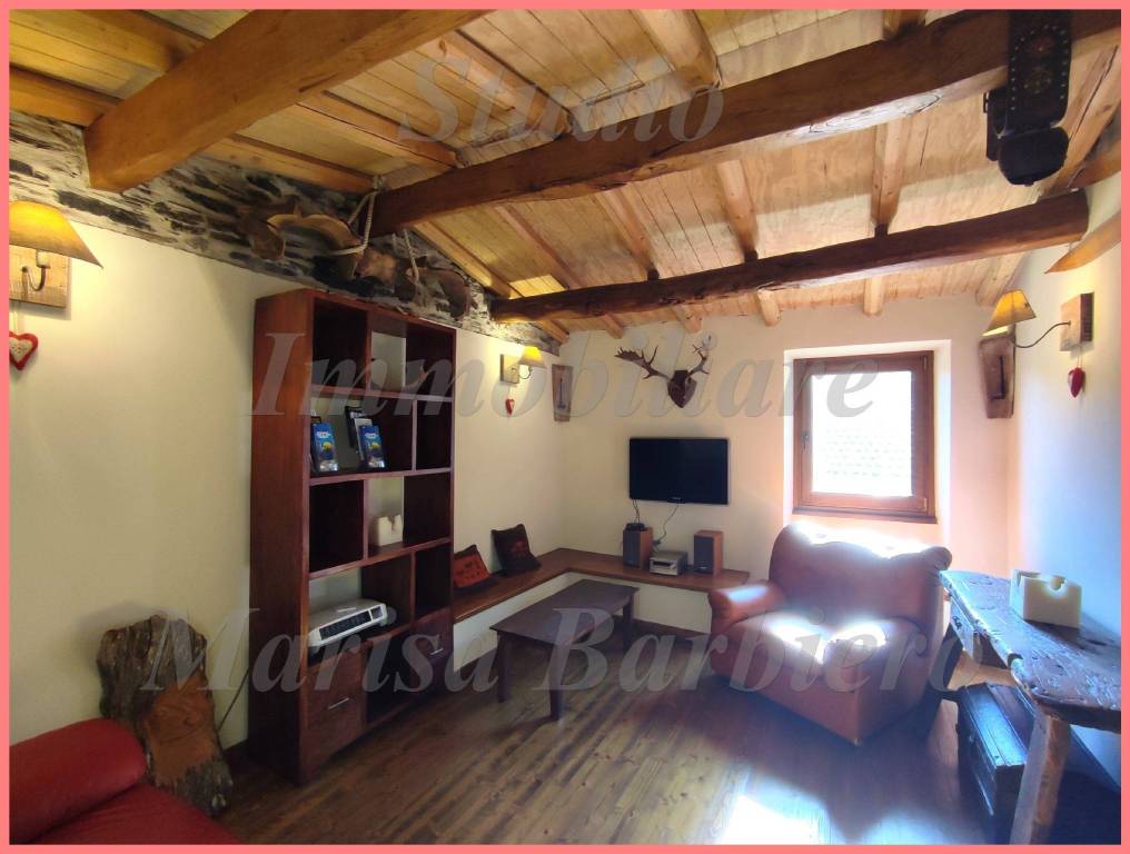 appartamento in vendita a Lumarzo in zona Pannesi