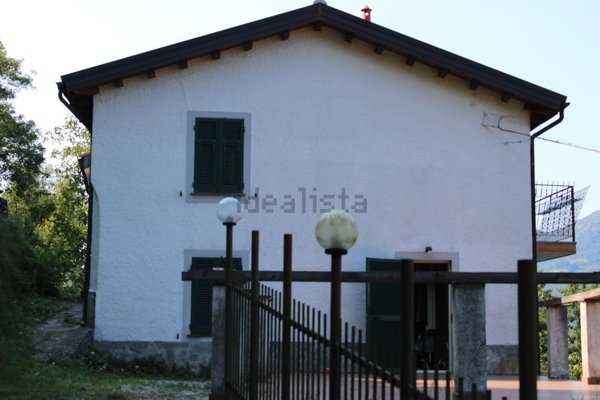 casa indipendente in vendita a Lumarzo in zona Tasso