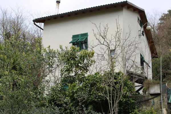 casa indipendente in vendita a Lumarzo