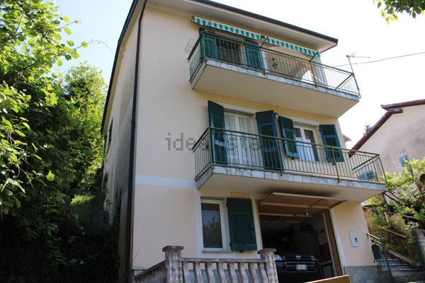 quadrivano in vendita a Lumarzo in zona Craviasco