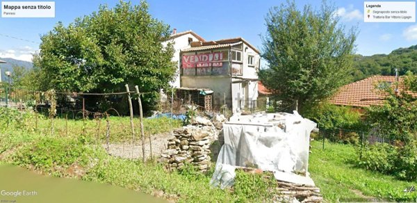 casa indipendente in vendita a Lumarzo in zona Pannesi