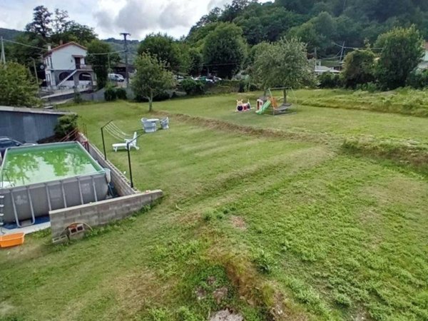 casa indipendente in vendita a Lumarzo in zona Piane