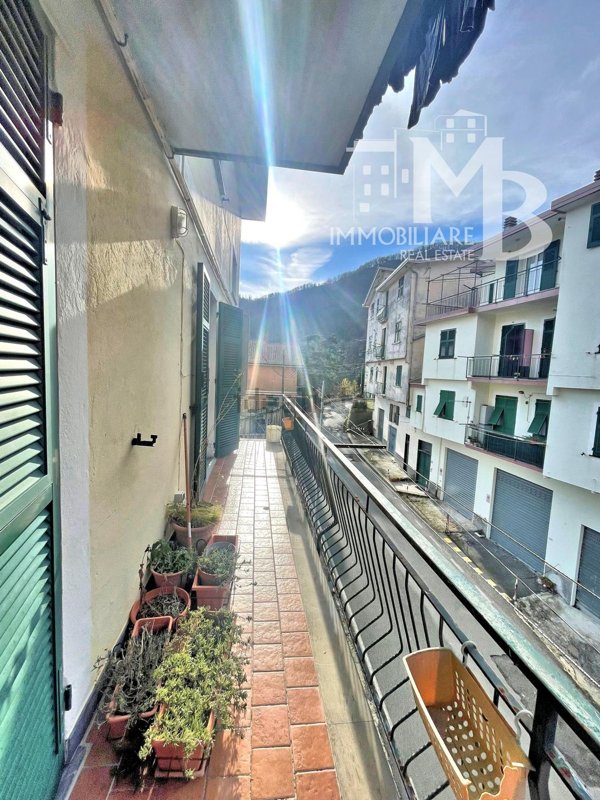 appartamento in vendita a Lumarzo in zona Pannesi