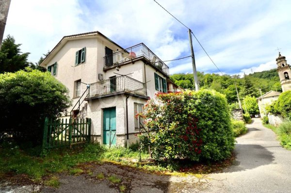 casa indipendente in vendita a Lumarzo in zona Lagomarsino