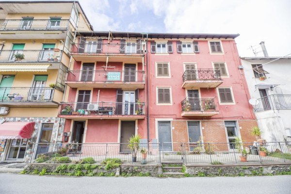 appartamento in vendita a Lumarzo in zona Piane
