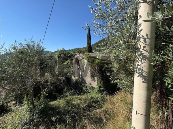 casale in vendita a Lumarzo in zona Pannesi