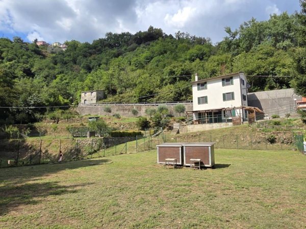 casa indipendente in vendita a Lumarzo in zona Craviasco